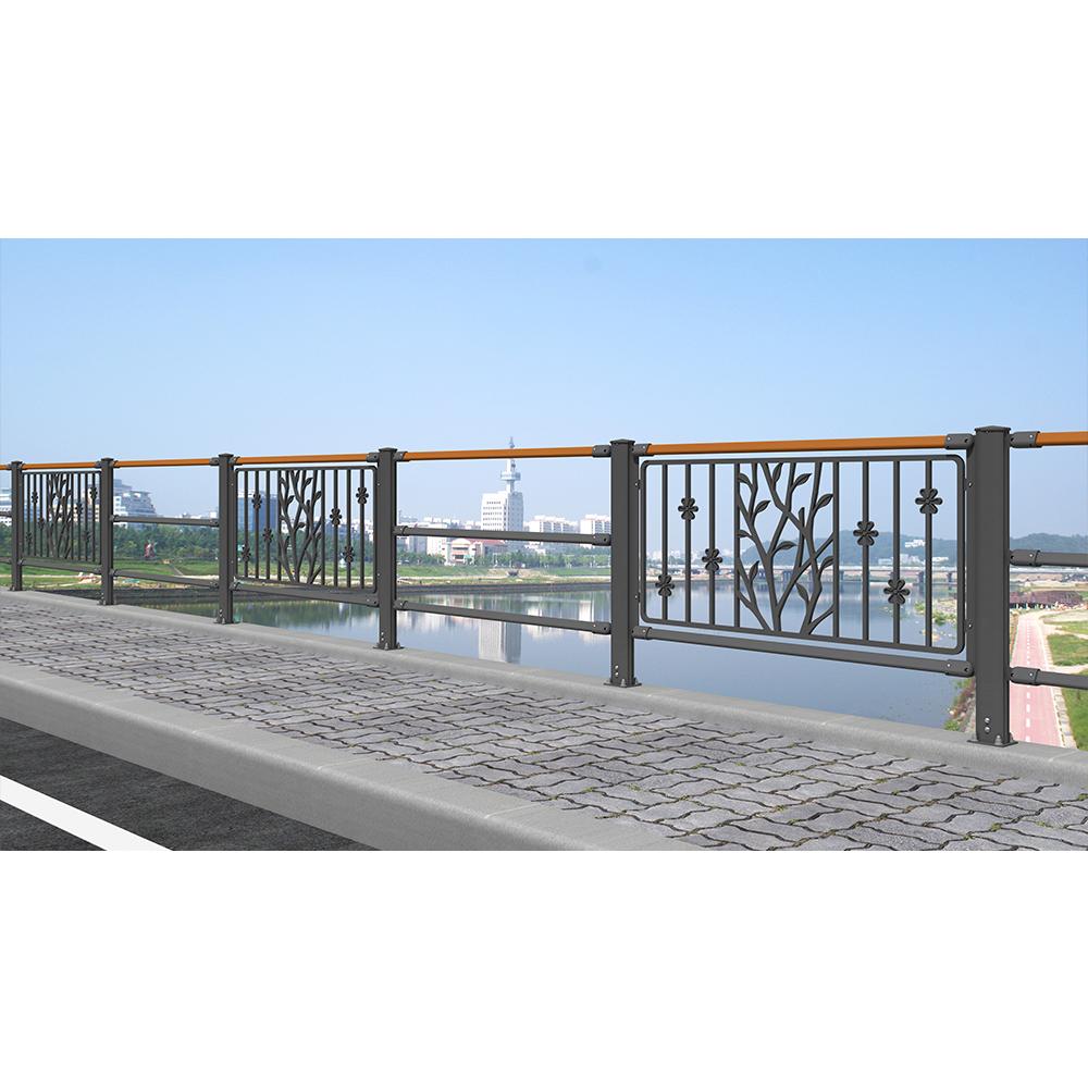 Angle adjustable fence